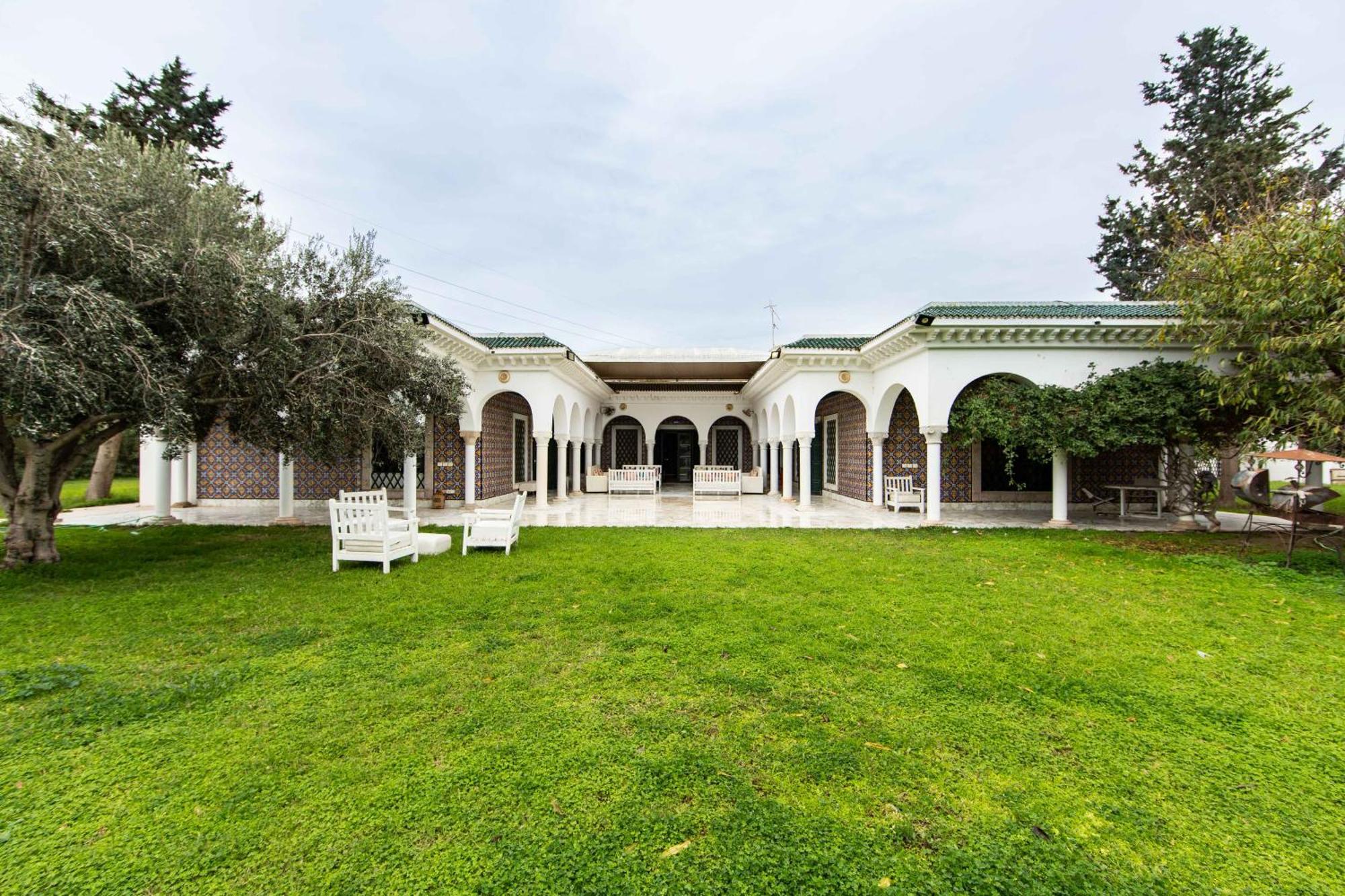 Appartement Prive Dans Une Grande Maison D'Hote La Marsa Exterior foto