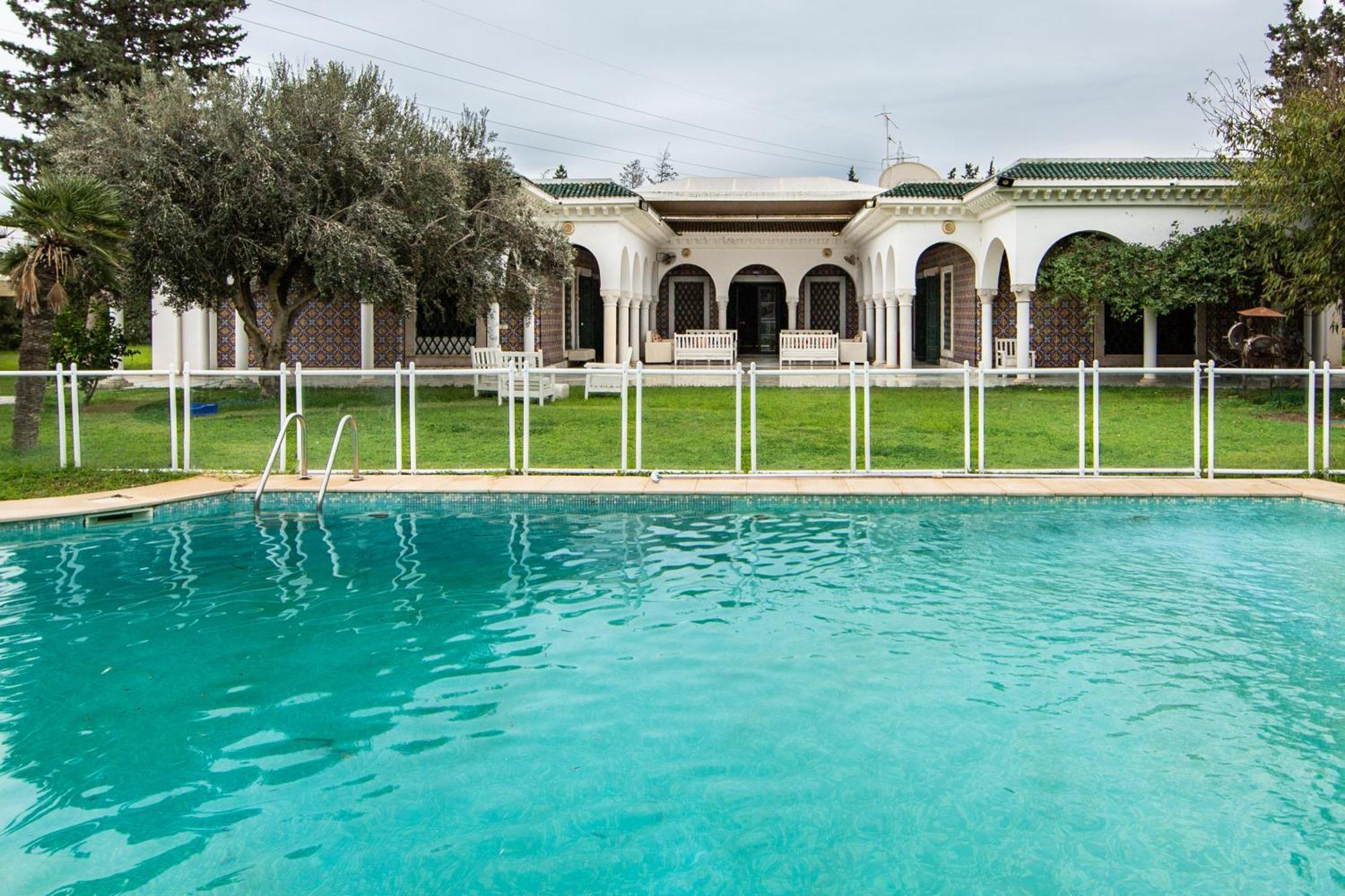 Appartement Prive Dans Une Grande Maison D'Hote La Marsa Exterior foto